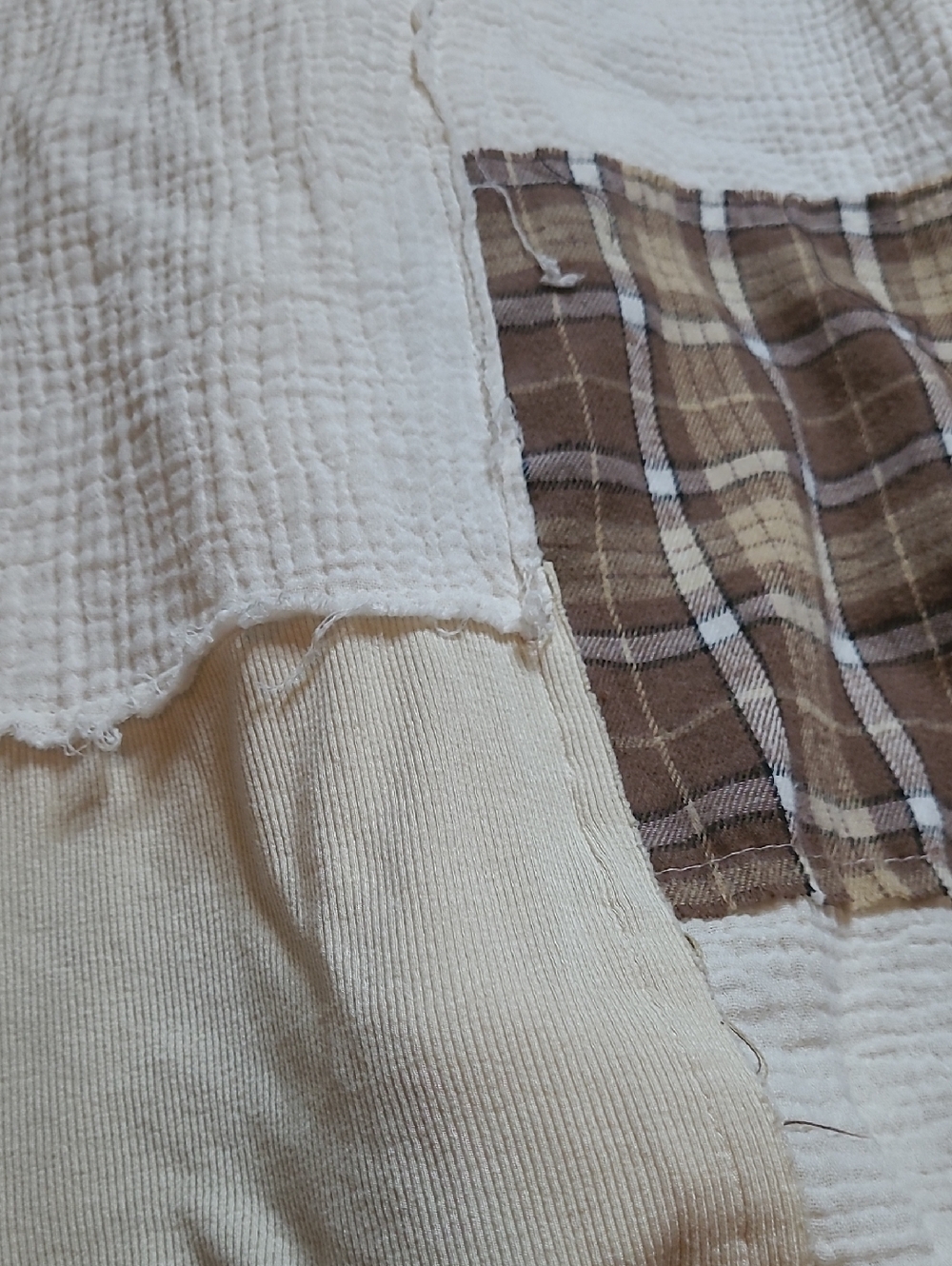 POL Patchwork Flannel - Picture 7 of 13